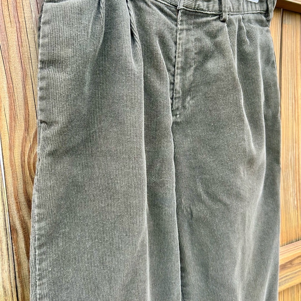 Vintage Dockers Pants Green Corduroy Pleated Pant Men’s Size 33x32 Cuffed Y2K - Picture 8 of 10